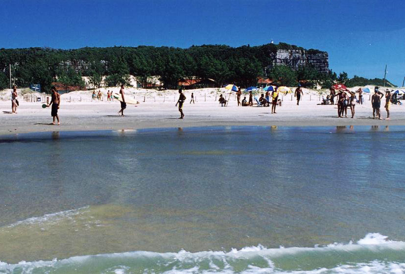 Banhistas, Praia Morro dos Conventos, informações, passagens.