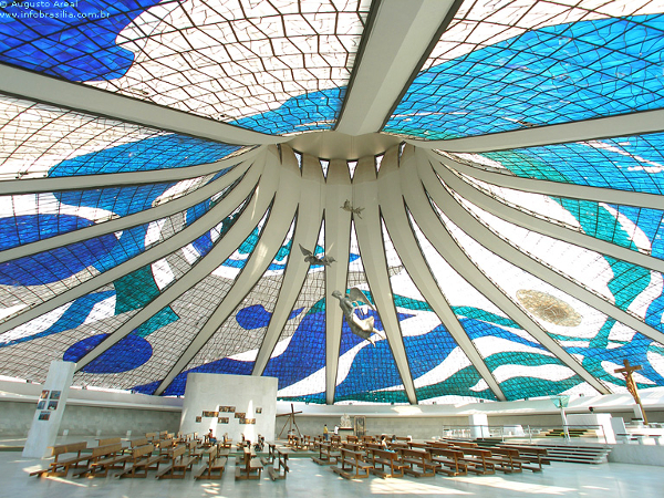 É considerada a Catedral mais moderna do Brasil