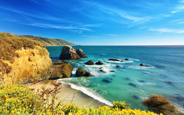 Big Sur fica na Califórnia, possui paisagens incríveis