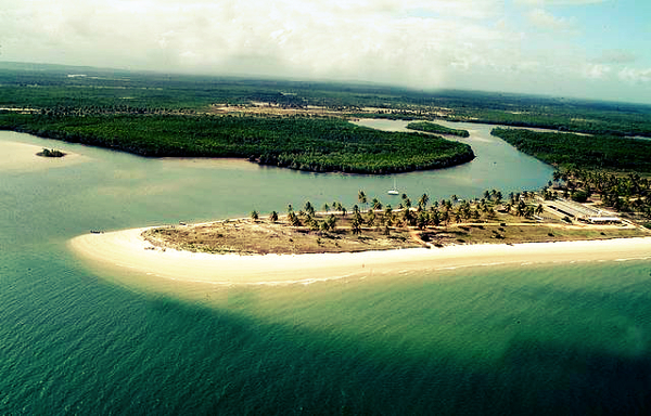 A Praia do Saco é super interessante para quem deseja férias tranquilas. 