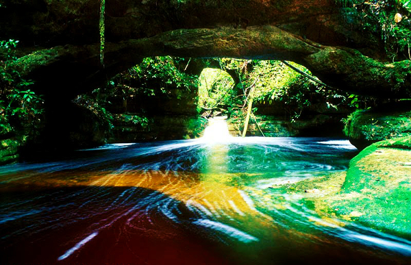 Cachoeira dos Arcos é parte dos pontos turísticos de Presidente Figueiredo. 